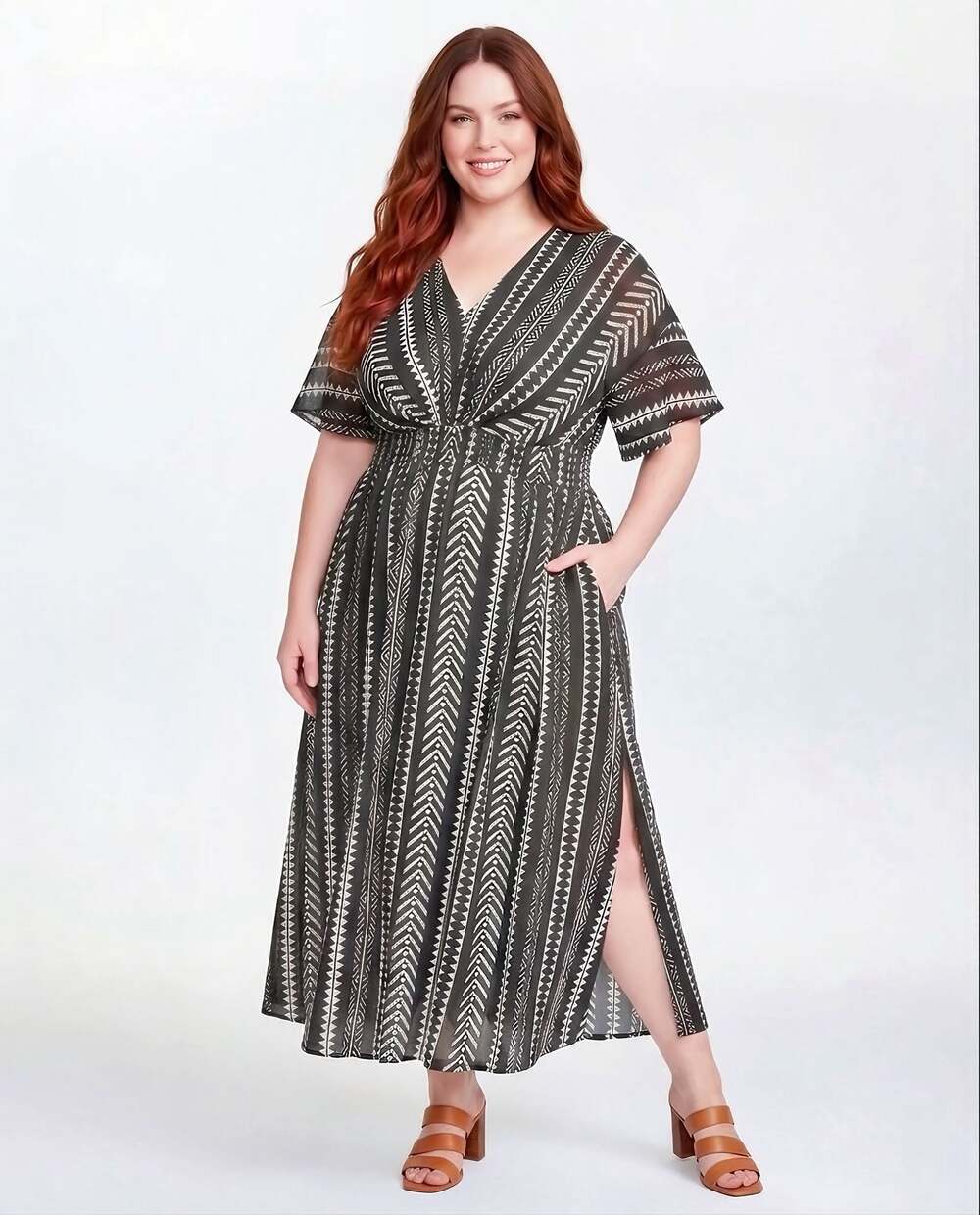BloomChic Plus 18 20 2X BoHo Geometric Black and White V Neck Dress Pockets